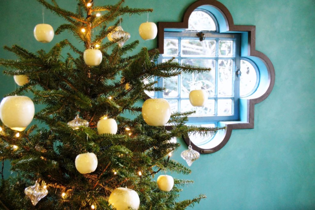 クリスマスツリーの起源や由来は？飾りにも意味があるってホント？